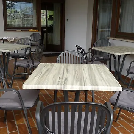 Bed & Breakfast Haus Christl Lana